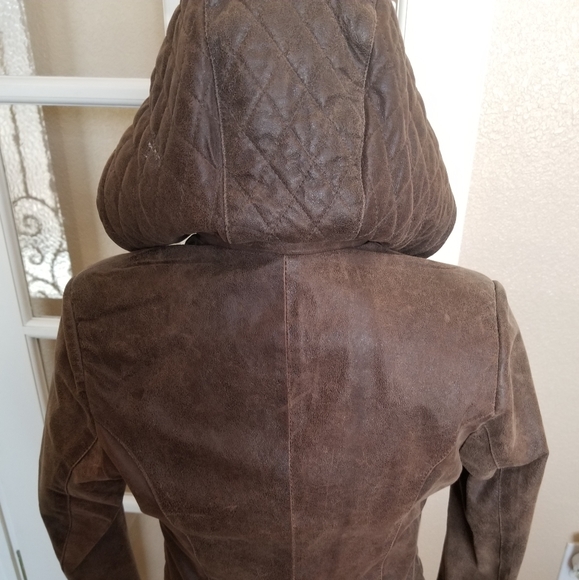 Leather jacket - Picture 4 of 7